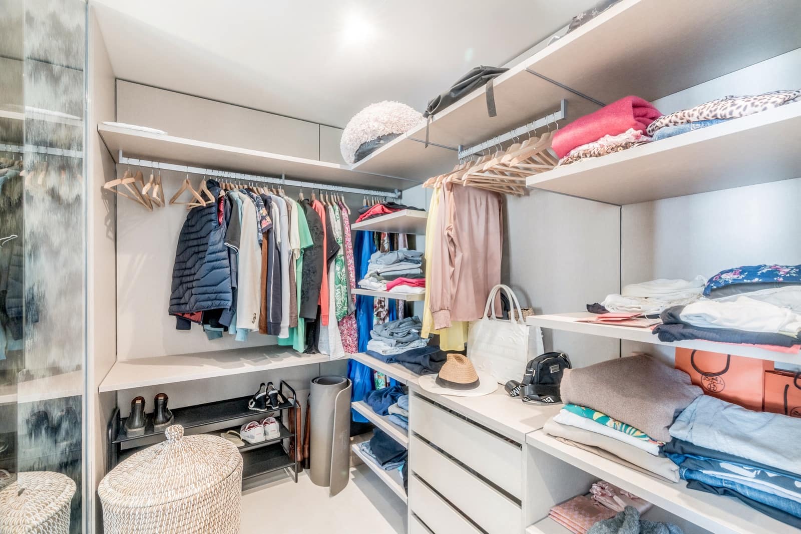 2 slaapkamer Appartement te koop in Nueva Andalucia met zwembad - € 1.420.000 (Ref: 9480559)