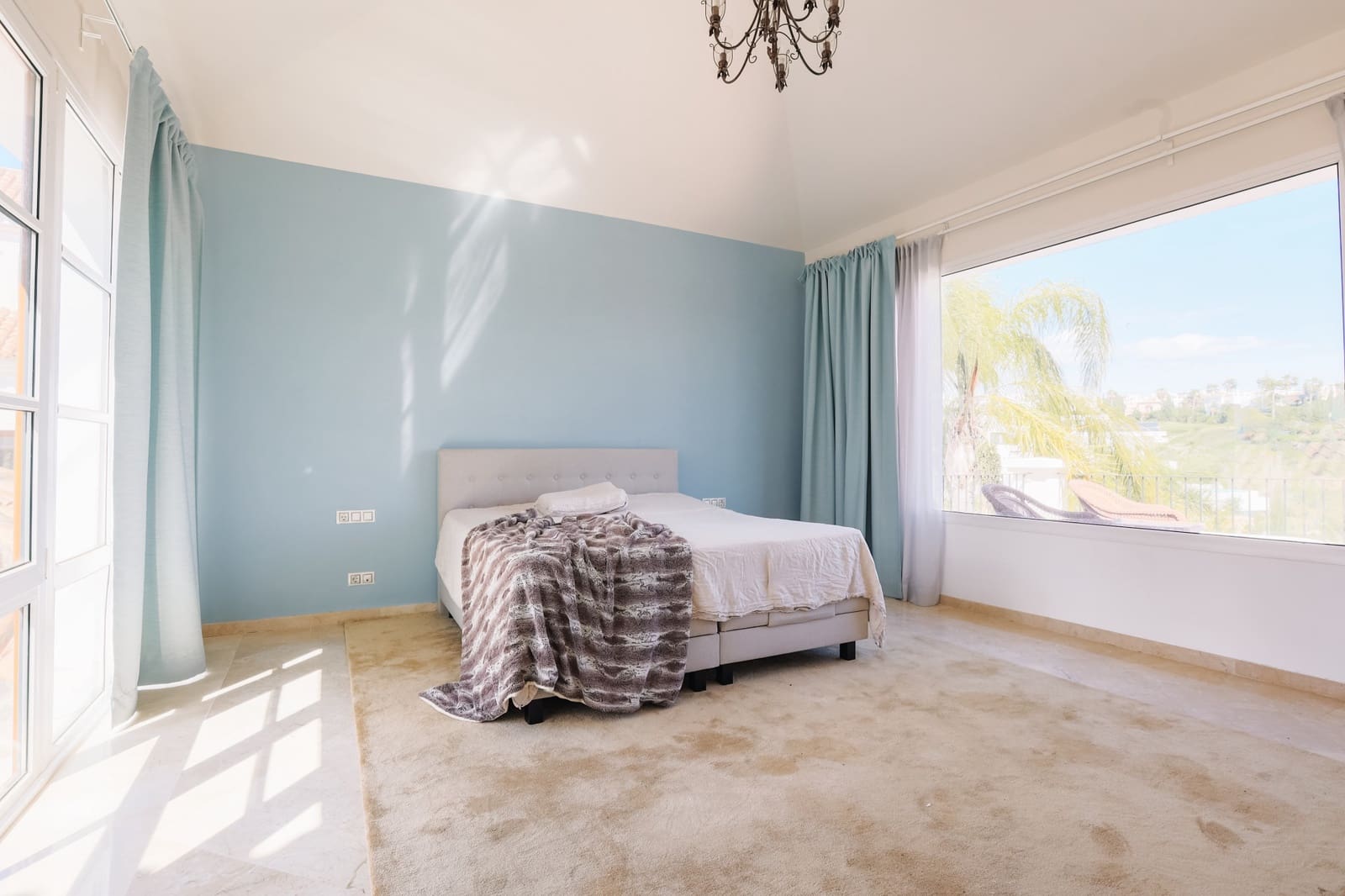 Chalet de 5 habitaciones en New Golden Mile en venta con piscina garaje - 1.495.000 € (Ref: 9480562)