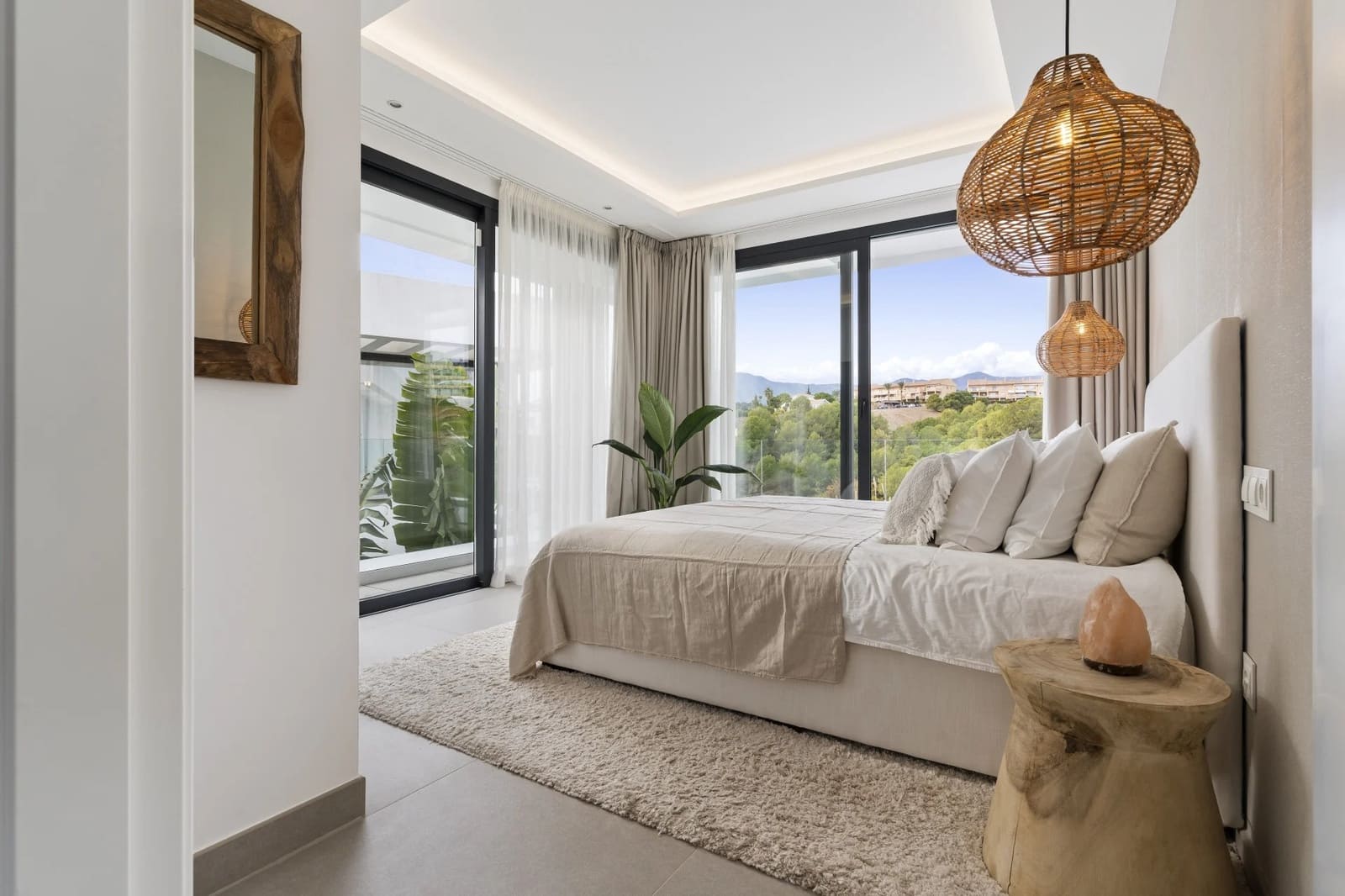 6 soveværelse Villa til salg i Estepona med swimmingpool - € 1.495.000 (Ref: 9480563)