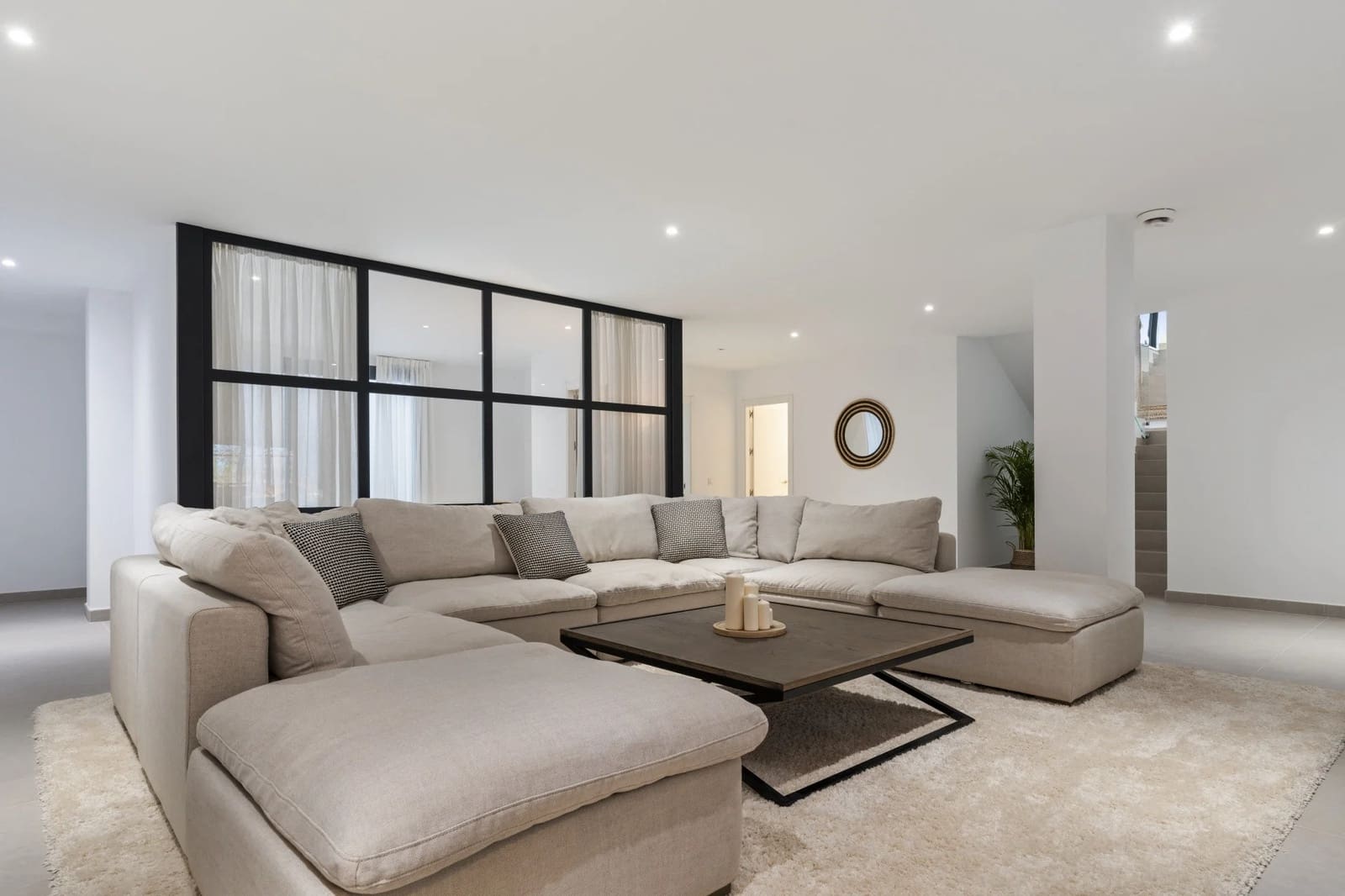 6 soveværelse Villa til salg i Estepona med swimmingpool - € 1.495.000 (Ref: 9480563)