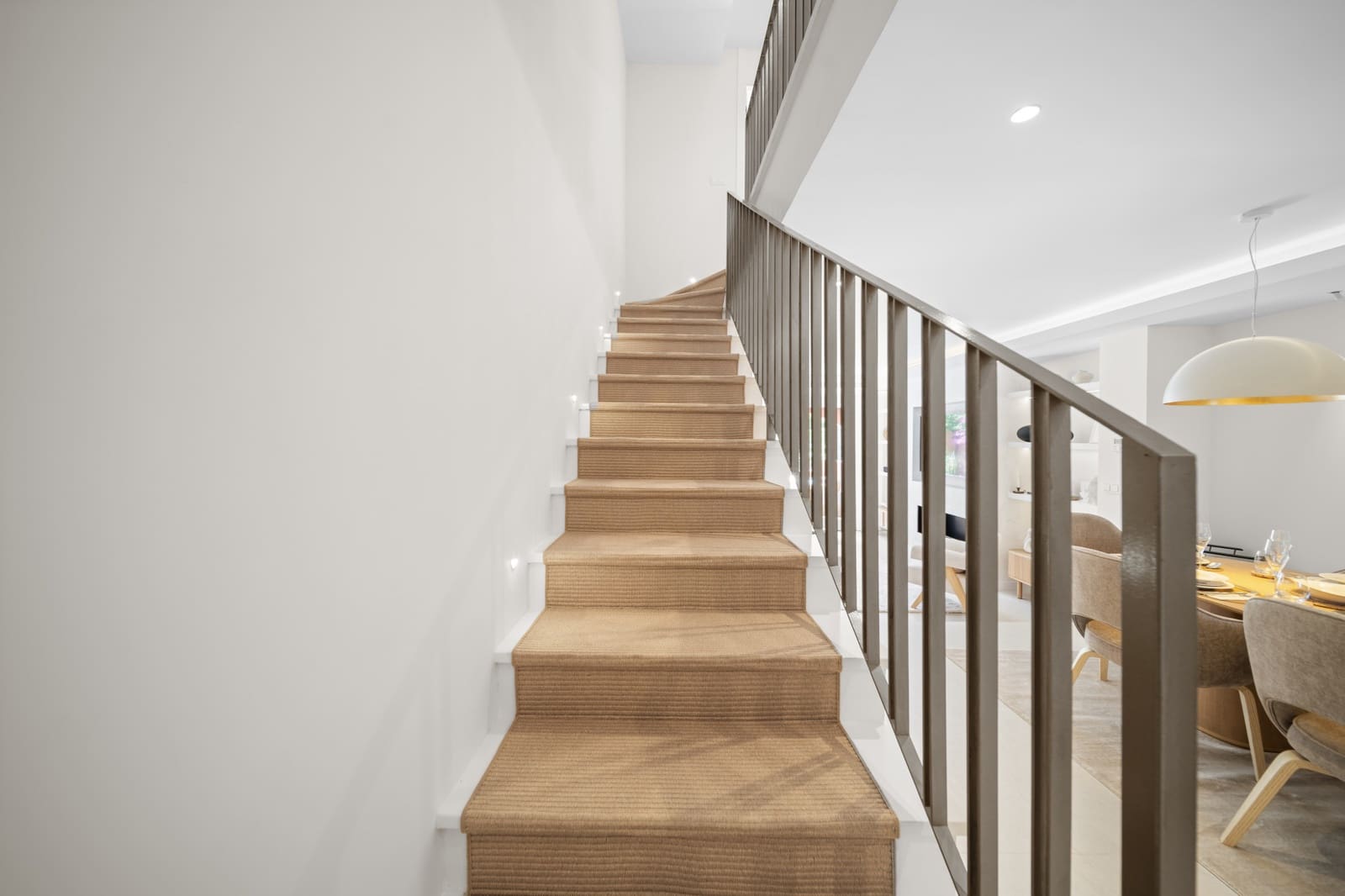 Casa de 3 habitaciones en Nueva Andalucia en venta con piscina - 1.495.000 € (Ref: 9480564)