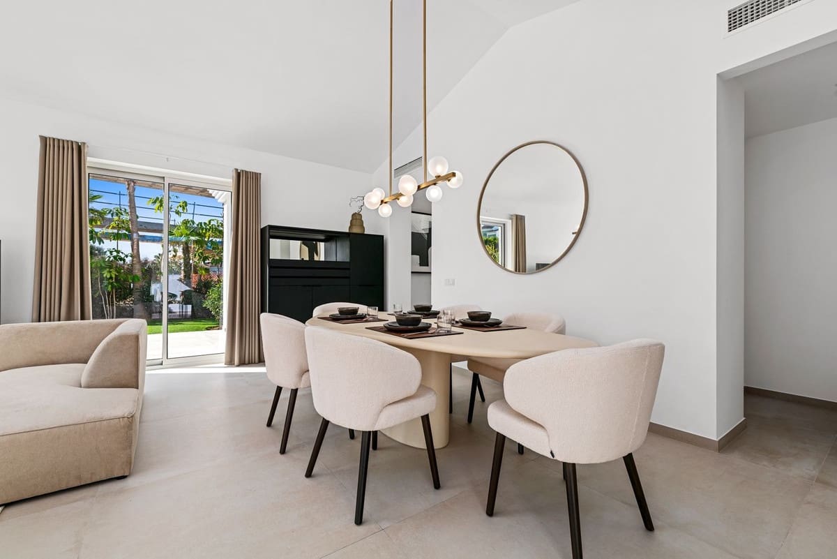 4 bedroom Villa for sale in Casares with pool garage - € 1,499,000 (Ref: 9480566)