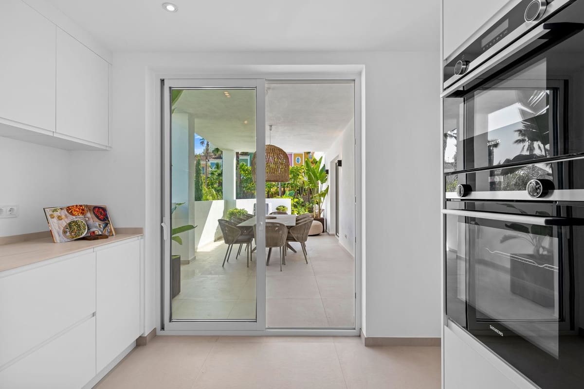 4 bedroom Villa for sale in Casares with pool garage - € 1,499,000 (Ref: 9480566)