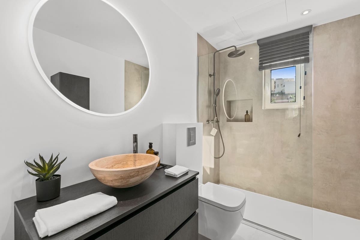 4 bedroom Villa for sale in Casares with pool garage - € 1,499,000 (Ref: 9480566)