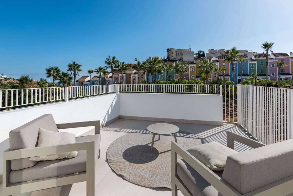 4 bedroom Villa for sale in Casares with pool garage - € 1,499,000 (Ref: 9480566)