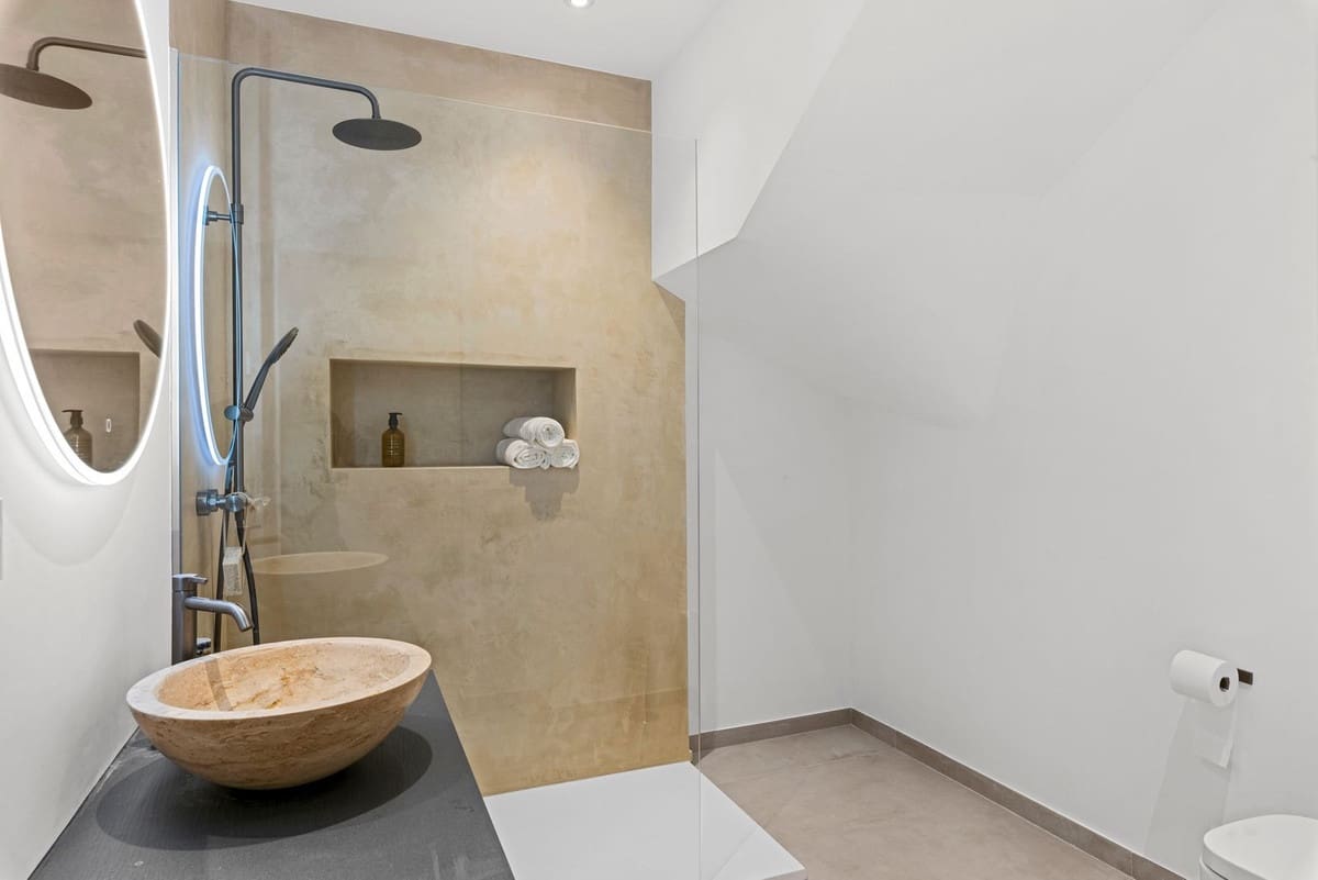 4 bedroom Villa for sale in Casares with pool garage - € 1,499,000 (Ref: 9480566)