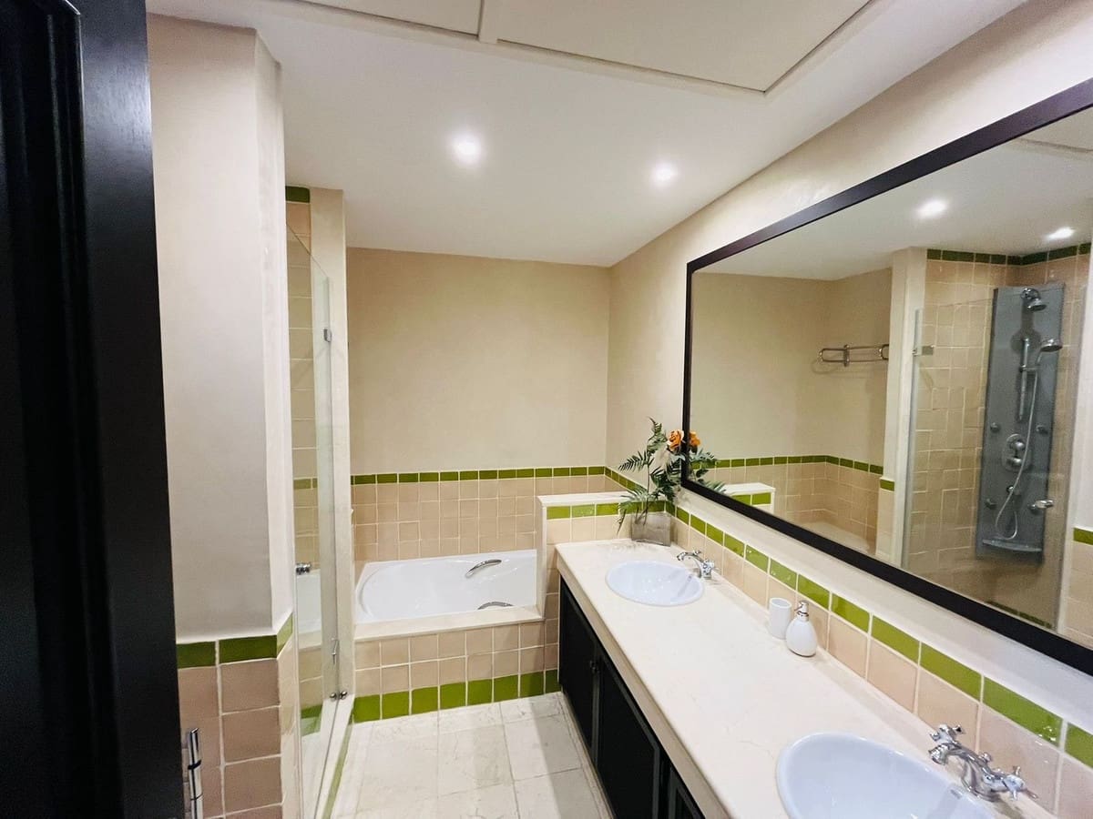 2 sypialnia Dom blizniak na sprzedaż w Sotogrande z basenem - 645 000 € (Ref: 9482115)