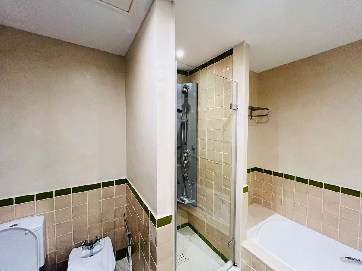 2 sypialnia Dom blizniak na sprzedaż w Sotogrande z basenem - 645 000 € (Ref: 9482115)