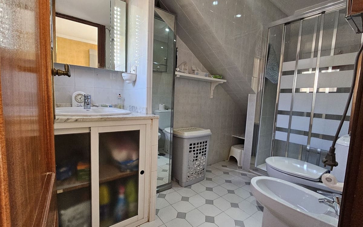 4 bedroom Villa for sale in Alhaurin de la Torre with pool - € 545,000 (Ref: 9483558)