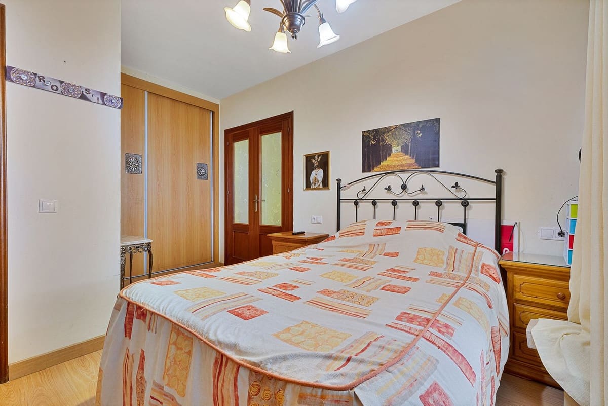 5 bedroom Townhouse for sale in Mijas - € 637,000 (Ref: 9483559)