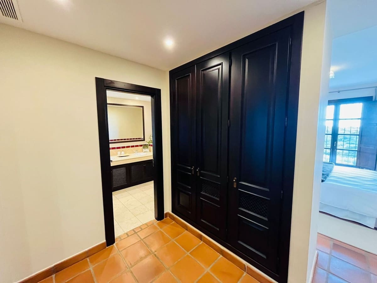 3 bedroom Semi-detached Villa for sale in Sotogrande with pool - € 695,000 (Ref: 9485318)