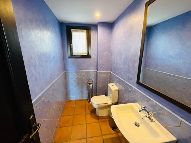 3 bedroom Semi-detached Villa for sale in Sotogrande, San Roque with pool - € 695,000 (Ref: 9485318)