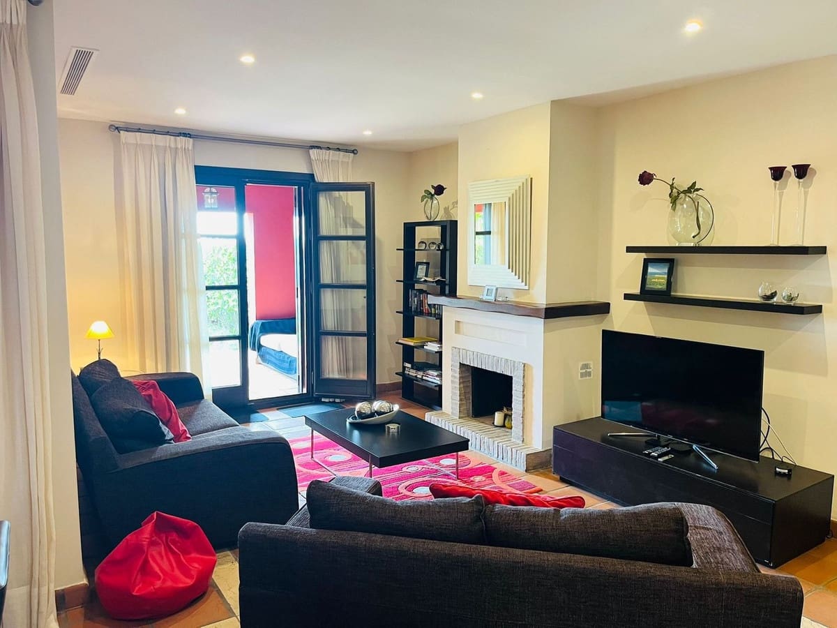 3 bedroom Semi-detached Villa for sale in Sotogrande with pool - € 695,000 (Ref: 9485318)