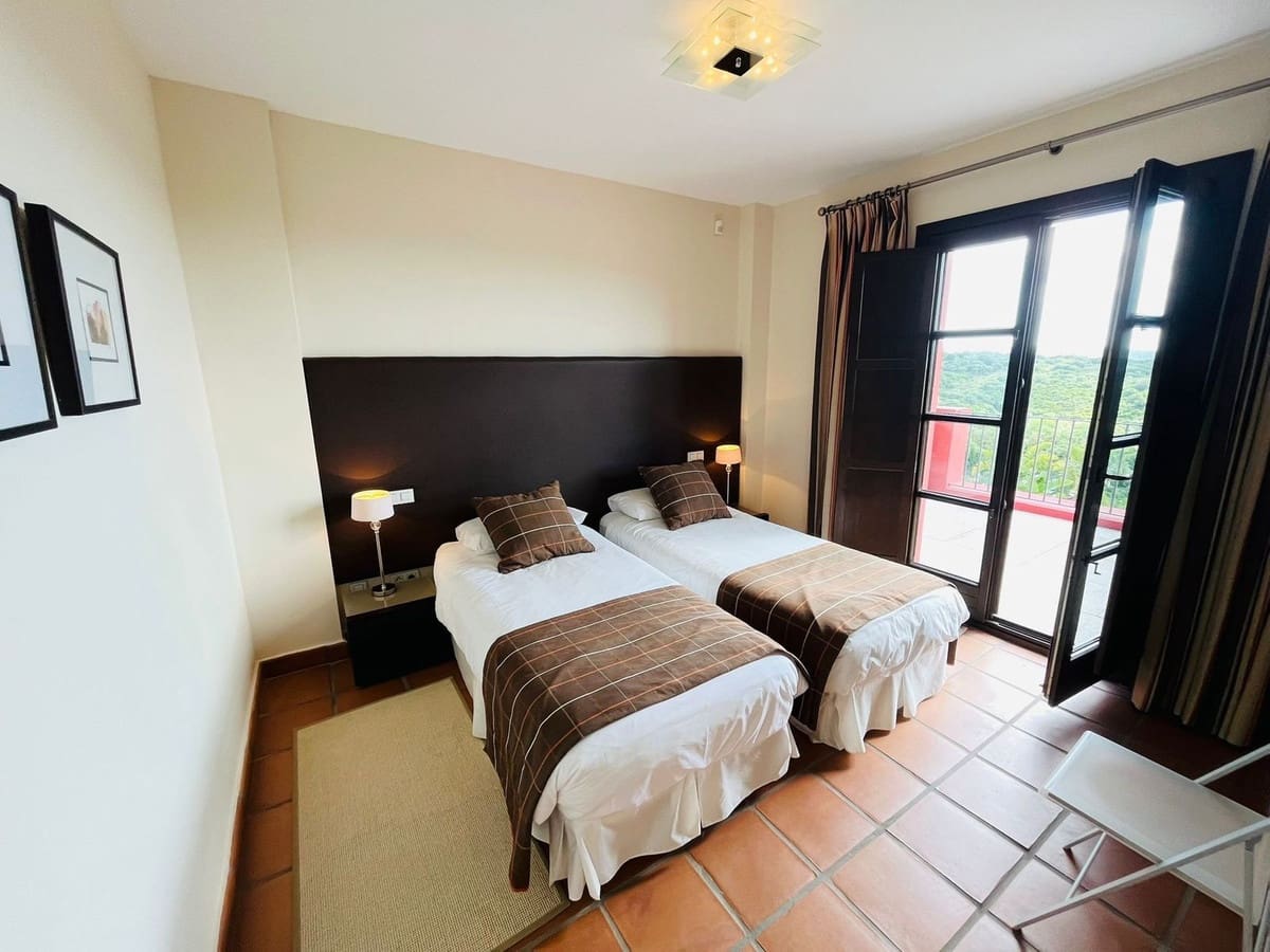 3 bedroom Semi-detached Villa for sale in Sotogrande with pool - € 695,000 (Ref: 9485318)