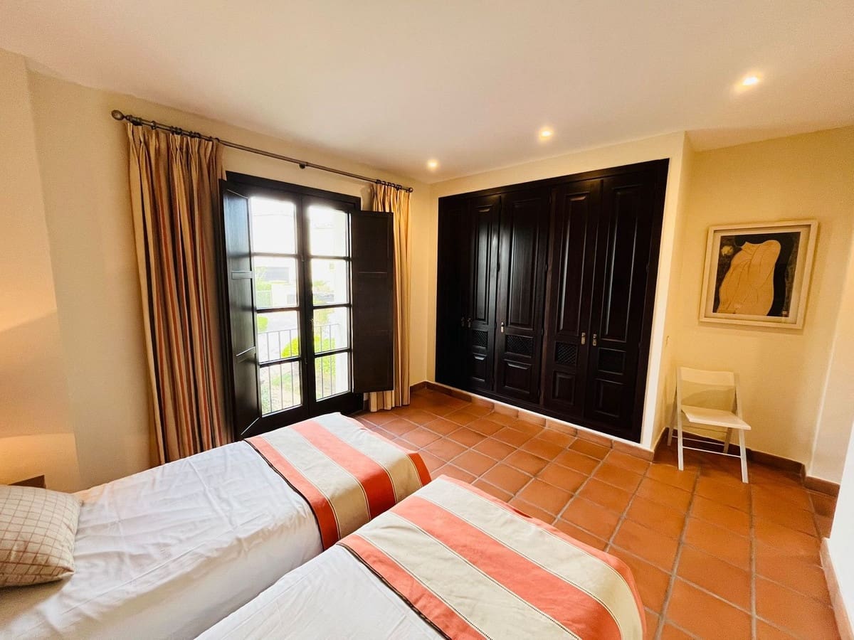 3 bedroom Semi-detached Villa for sale in Sotogrande with pool - € 695,000 (Ref: 9485318)