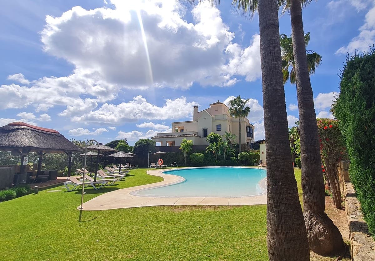 3 bedroom Semi-detached Villa for sale in Sotogrande with pool - € 695,000 (Ref: 9485318)