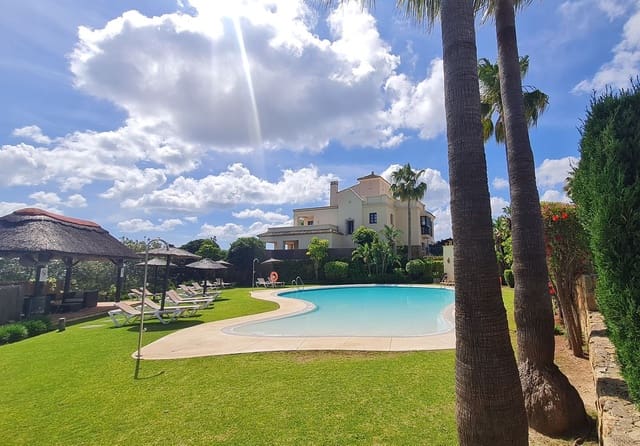 3 sypialnia Dom blizniak na sprzedaż w Sotogrande, San Roque z basenem - 695 000 € (Ref: 9485318)