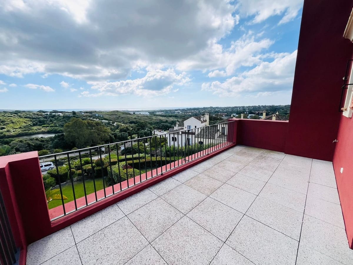 3 bedroom Semi-detached Villa for sale in Sotogrande with pool - € 695,000 (Ref: 9485318)