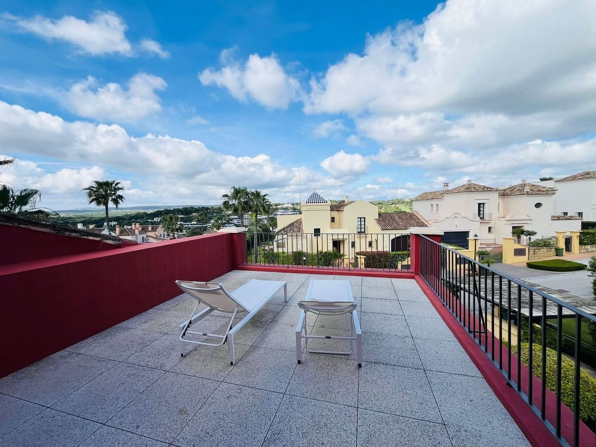 3 bedroom Semi-detached Villa for sale in Sotogrande with pool - € 695,000 (Ref: 9485318)