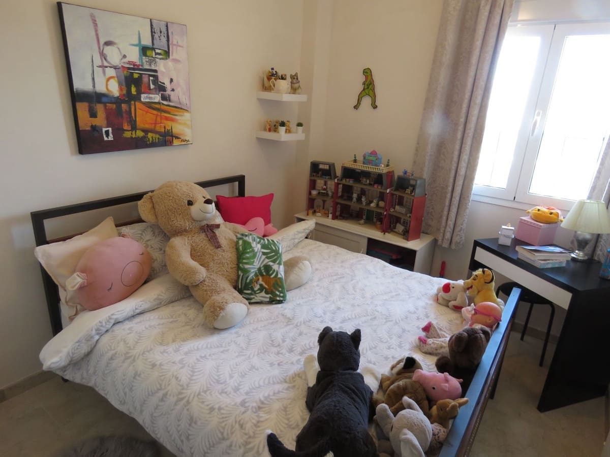 4 bedroom Villa for sale in Alhaurin el Grande - € 499,000 (Ref: 9488395)