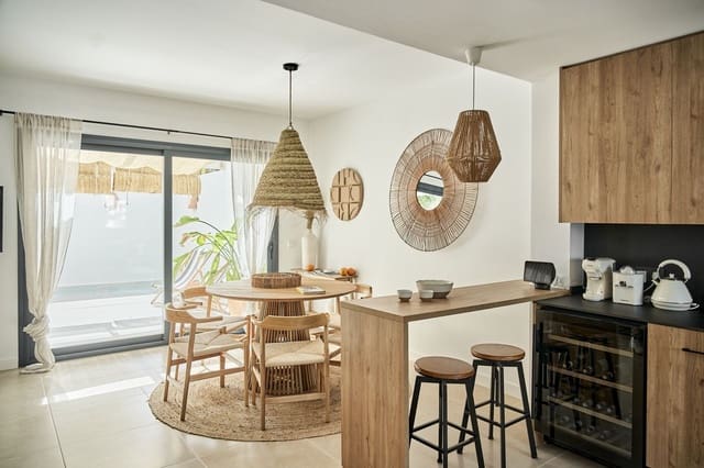 3 bedroom Townhouse for sale in El Paraiso, Estepona with pool - € 549,000 (Ref: 9488396)