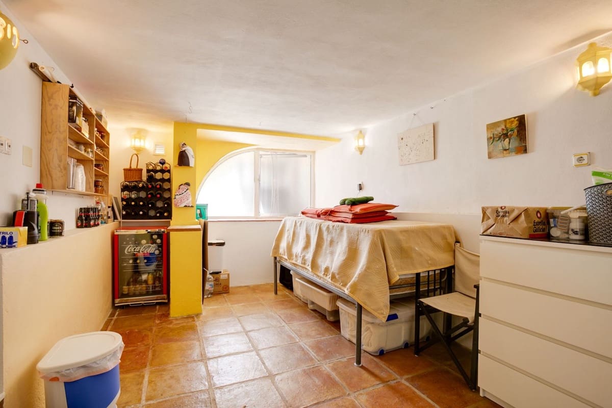 3 soverom Villa til salgs i Estepona med svømmebasseng - € 650 000 (Ref: 9488397)