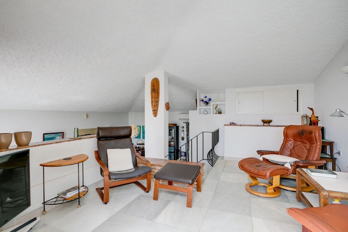 3 soverom Villa til salgs i Estepona med svømmebasseng - € 650 000 (Ref: 9488397)