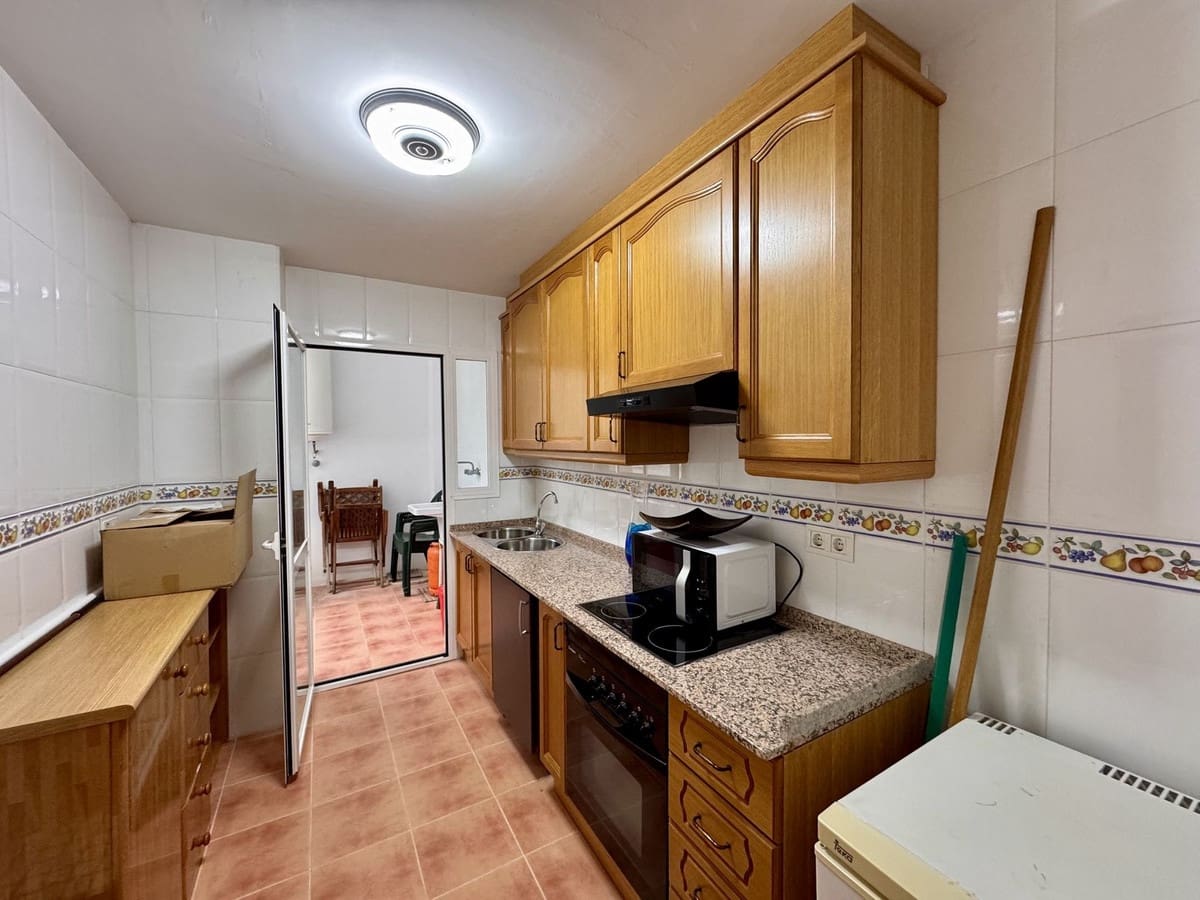 3 soverom Penthouse til salgs i Estepona med garasje - € 439 000 (Ref: 9488399)