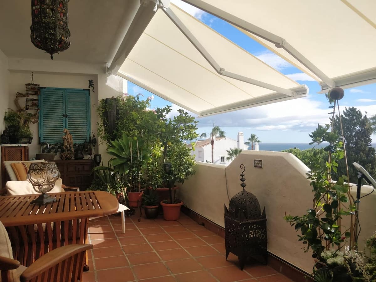 3 bedroom Apartment for sale in Bahia de Casares with pool - € 479,000 (Ref: 9488763)