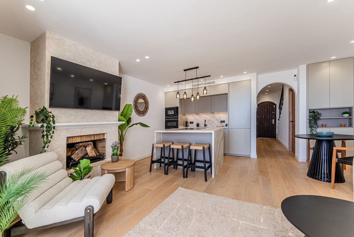 3 soverom Hus til salgs i Benahavis med svømmebasseng garasje - € 650 000 (Ref: 9491594)