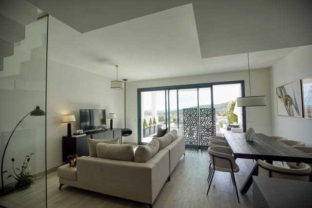 Pareado de 3 habitaciones en Manilva Pueblo, Manilva en venta con piscina - 699.000 € (Ref: 9497531)