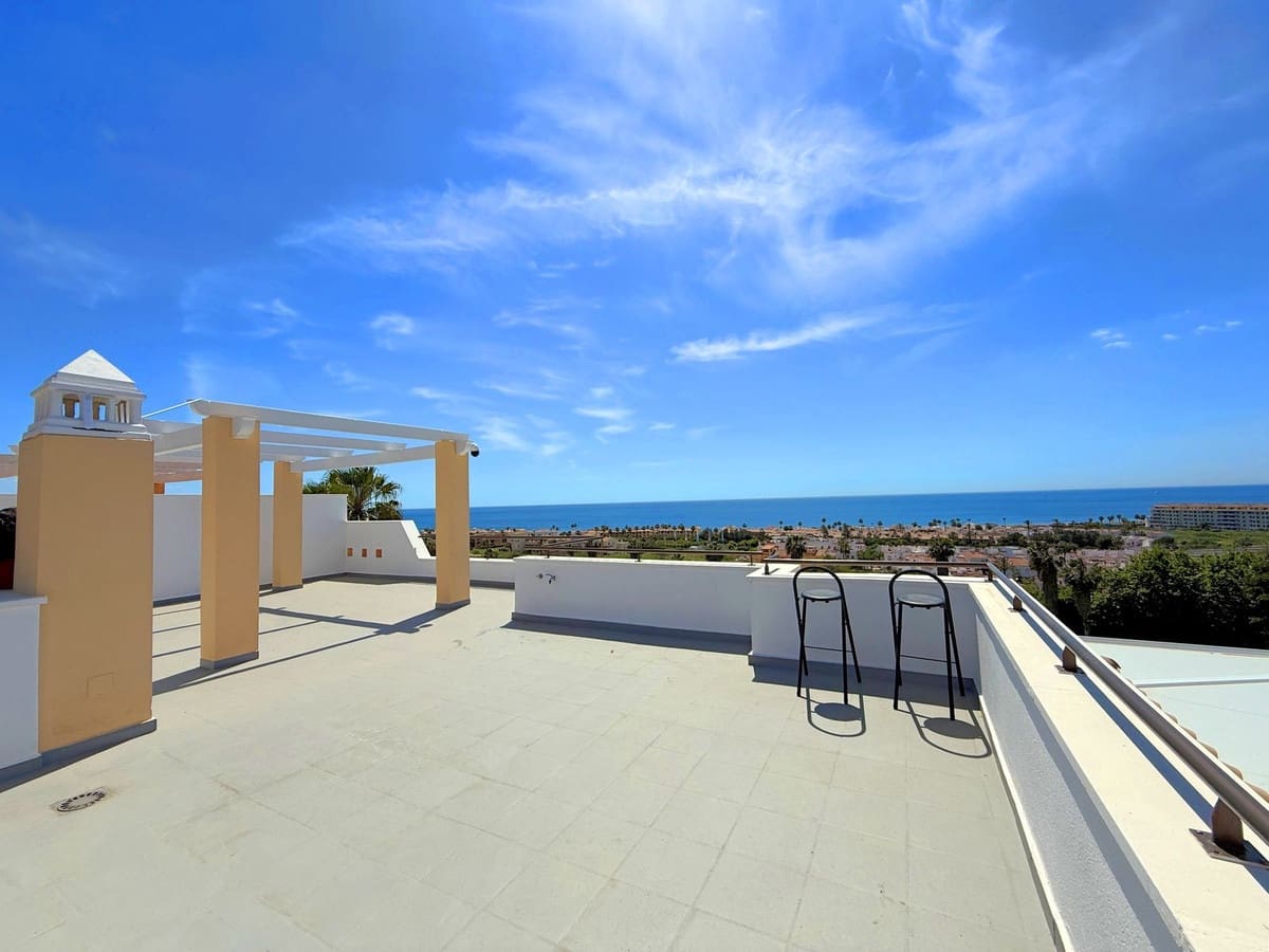 2 chambre Penthouse à vendre à Bahia de Casares avec piscine garage - 485 000 € (Ref: 9499034)