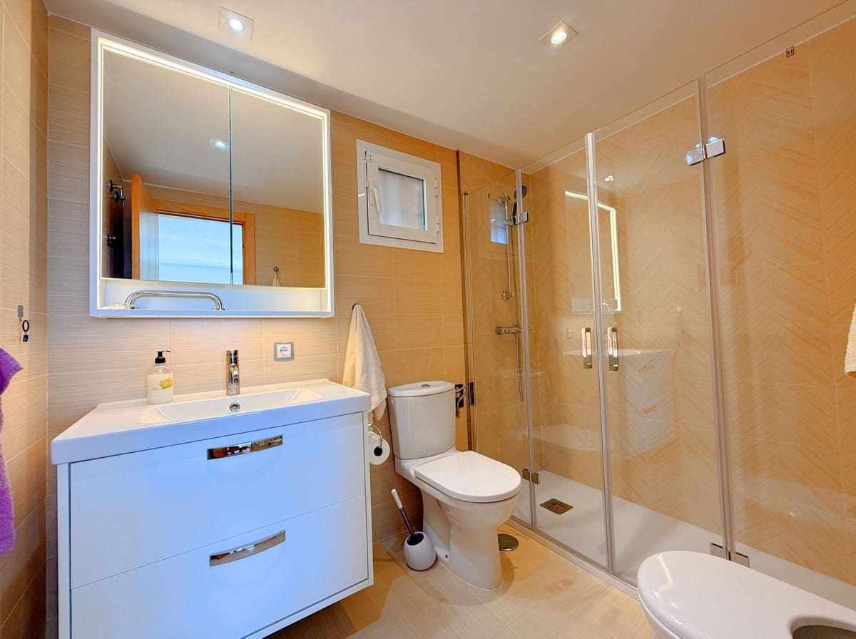 2 chambre Penthouse à vendre à Bahia de Casares avec piscine garage - 485 000 € (Ref: 9499034)