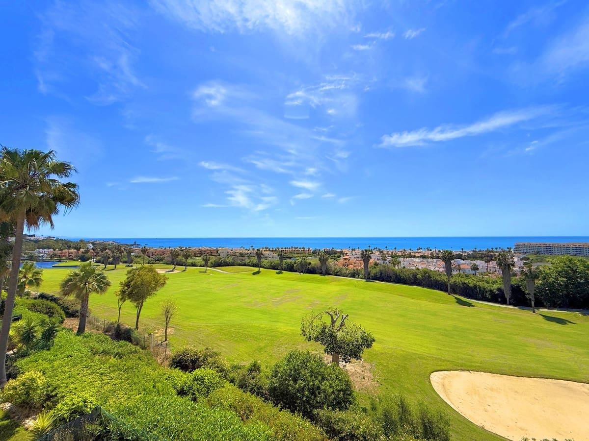 2 chambre Penthouse à vendre à Bahia de Casares avec piscine garage - 485 000 € (Ref: 9499034)
