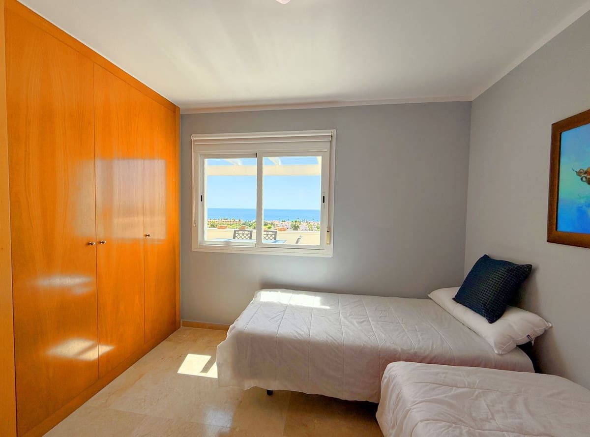 2 chambre Penthouse à vendre à Bahia de Casares avec piscine garage - 485 000 € (Ref: 9499034)