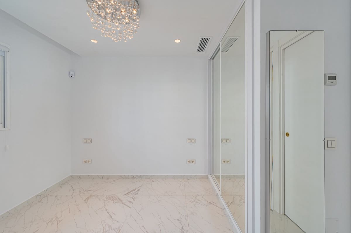 3 soveværelse Byhus til salg i Nueva Andalucia - € 925.000 (Ref: 9499764)