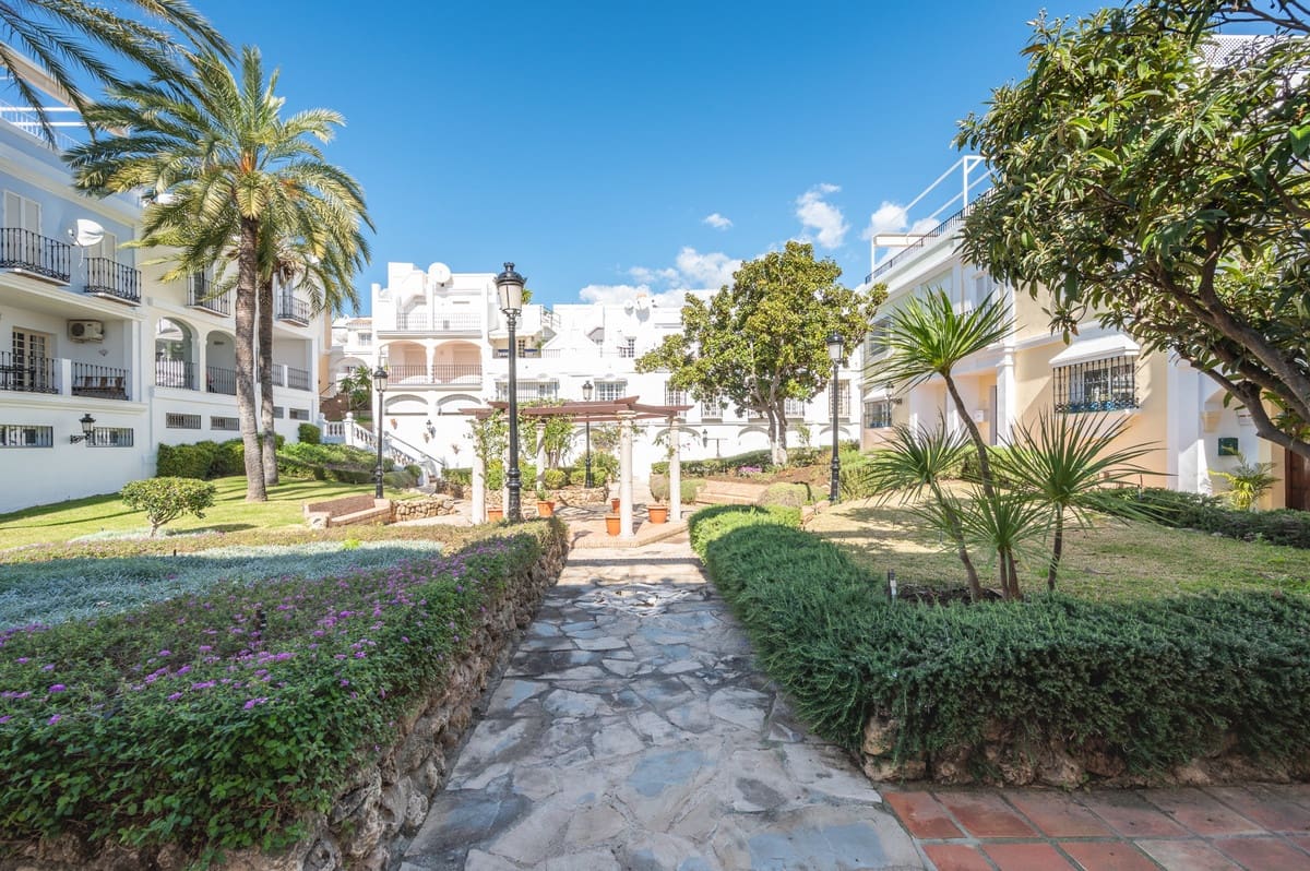 3 soveværelse Byhus til salg i Nueva Andalucia - € 925.000 (Ref: 9499764)