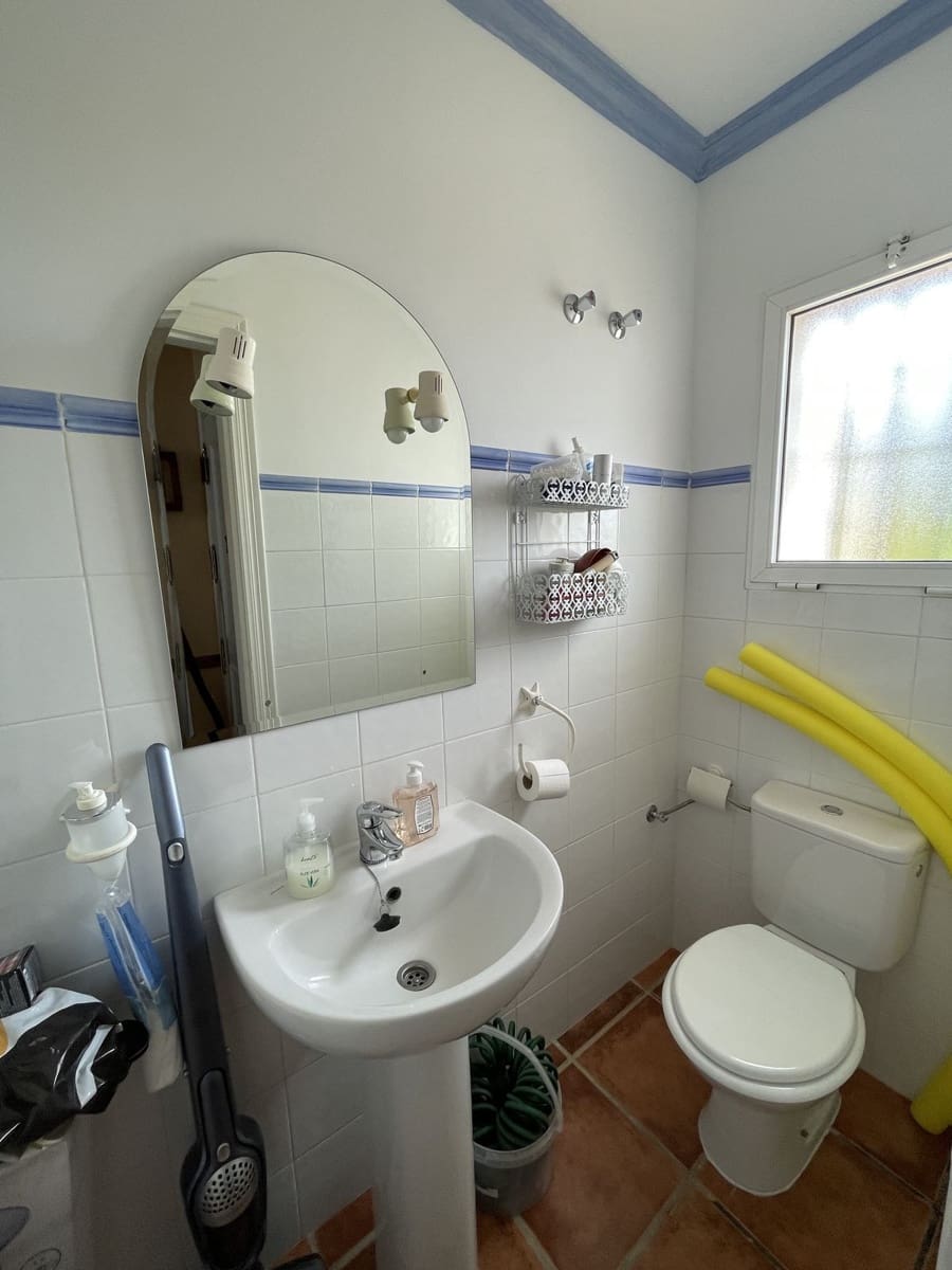 4 slaapkamer Huis te koop in Los Monteros met zwembad - € 550.000 (Ref: 9504451)