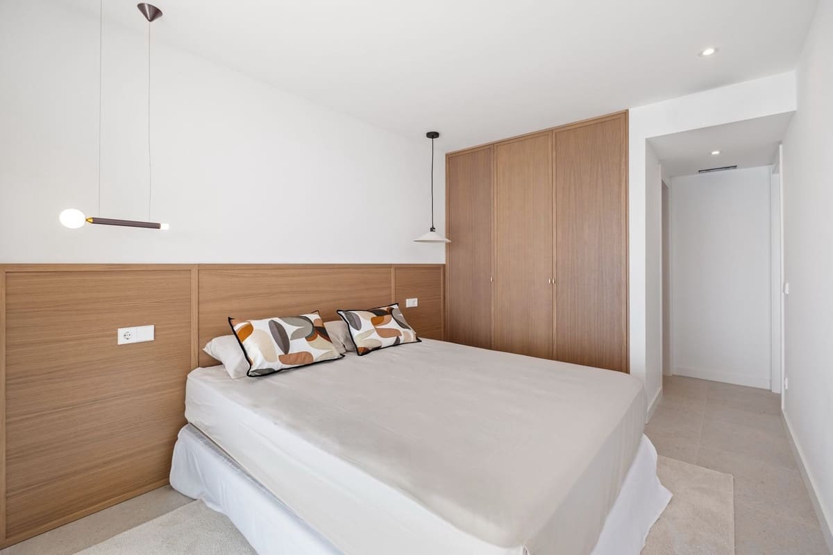 2 slaapkamer Appartement te koop in Fuengirola met zwembad - € 699.000 (Ref: 9504453)