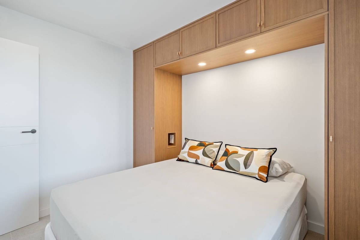 2 slaapkamer Appartement te koop in Fuengirola met zwembad - € 699.000 (Ref: 9504453)