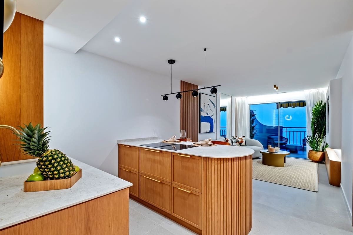 2 slaapkamer Appartement te koop in Fuengirola met zwembad - € 699.000 (Ref: 9504453)