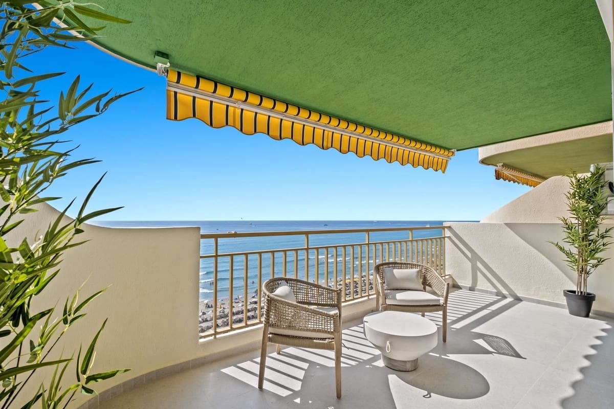 2 slaapkamer Appartement te koop in Fuengirola met zwembad - € 699.000 (Ref: 9504453)