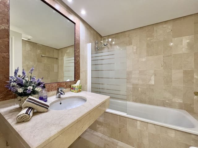 2 quarto Apartamento para venda em Atalaya-Isdabe, Estepona com piscina - 495 000 € (Ref: 9504580)