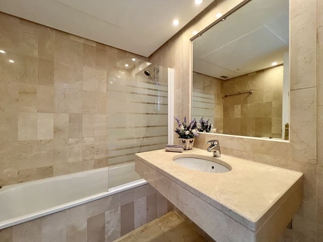 2 quarto Apartamento para venda em Atalaya-Isdabe, Estepona com piscina - 495 000 € (Ref: 9504580)