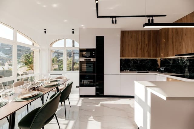 3 bedroom Apartment for sale in La Quinta, Benahavís - € 795,000 (Ref: 9504581)