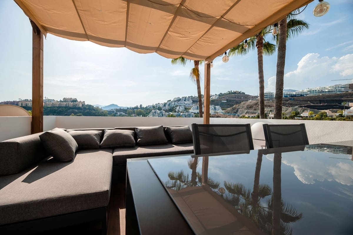 3 bedroom Apartment for sale in La Quinta - € 795,000 (Ref: 9504581)