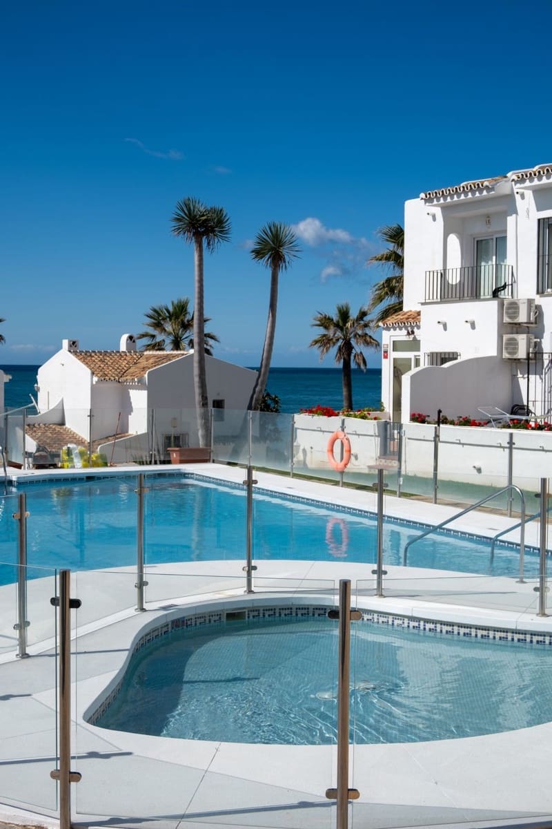 2 makuuhuone Paritalo myytävänä paikassa Mijas Costa mukana uima-altaan - 460 000 € (Ref: 9509113)