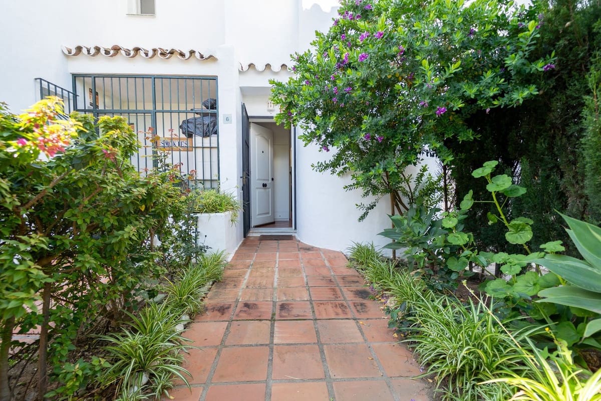 2 makuuhuone Paritalo myytävänä paikassa Mijas Costa mukana uima-altaan - 460 000 € (Ref: 9509113)