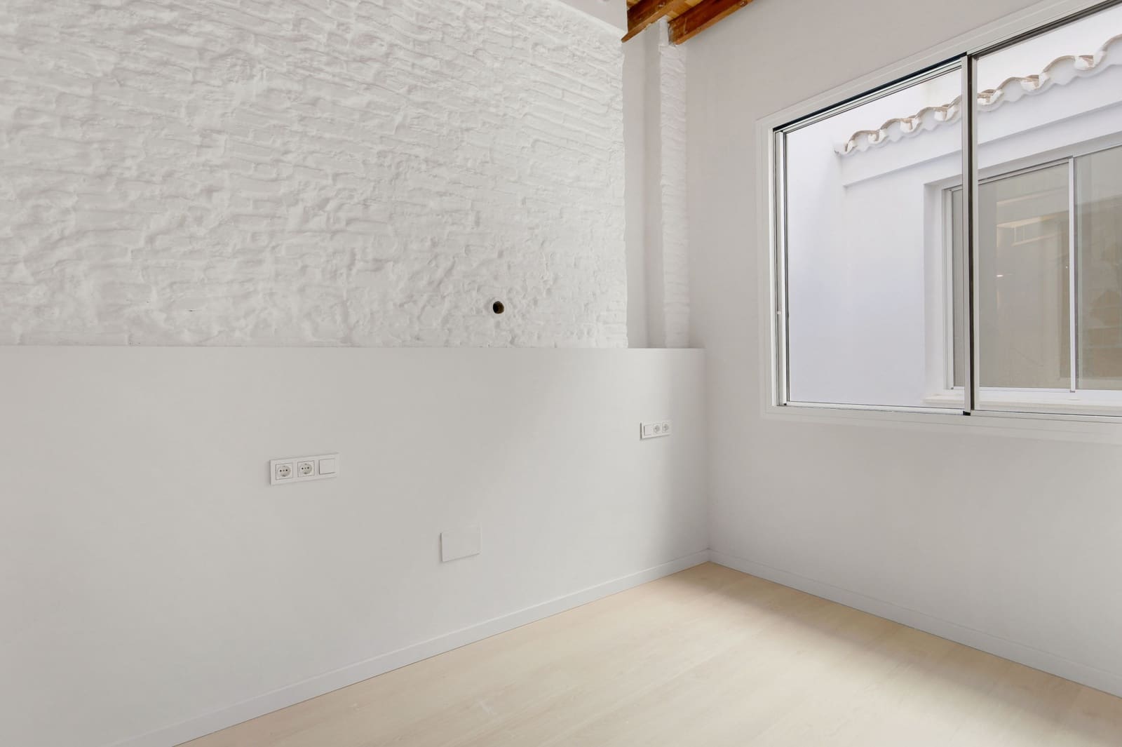 2 bedroom Apartment for sale in Malaga city with pool - € 585,000 (Ref: 9509114)