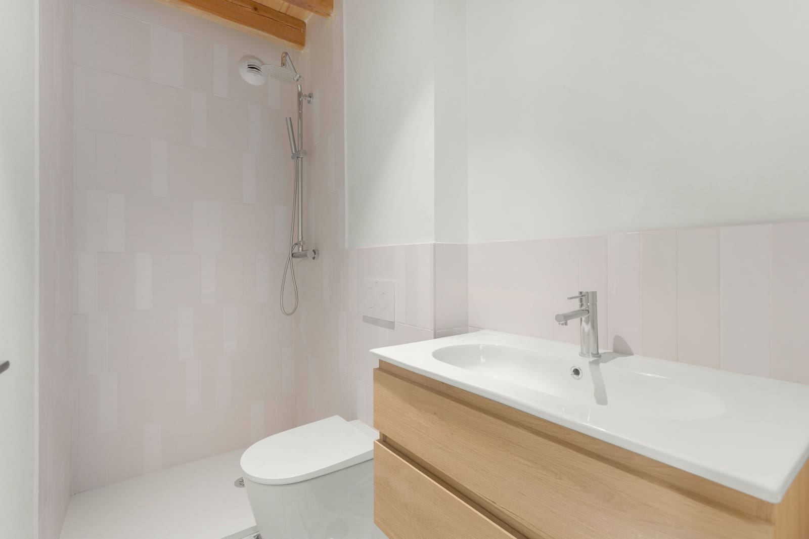 2 bedroom Apartment for sale in Malaga city with pool - € 585,000 (Ref: 9509114)